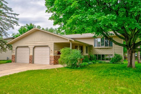 Homes For Sale - 613 7th Street<br/> Hudson, WI 54016