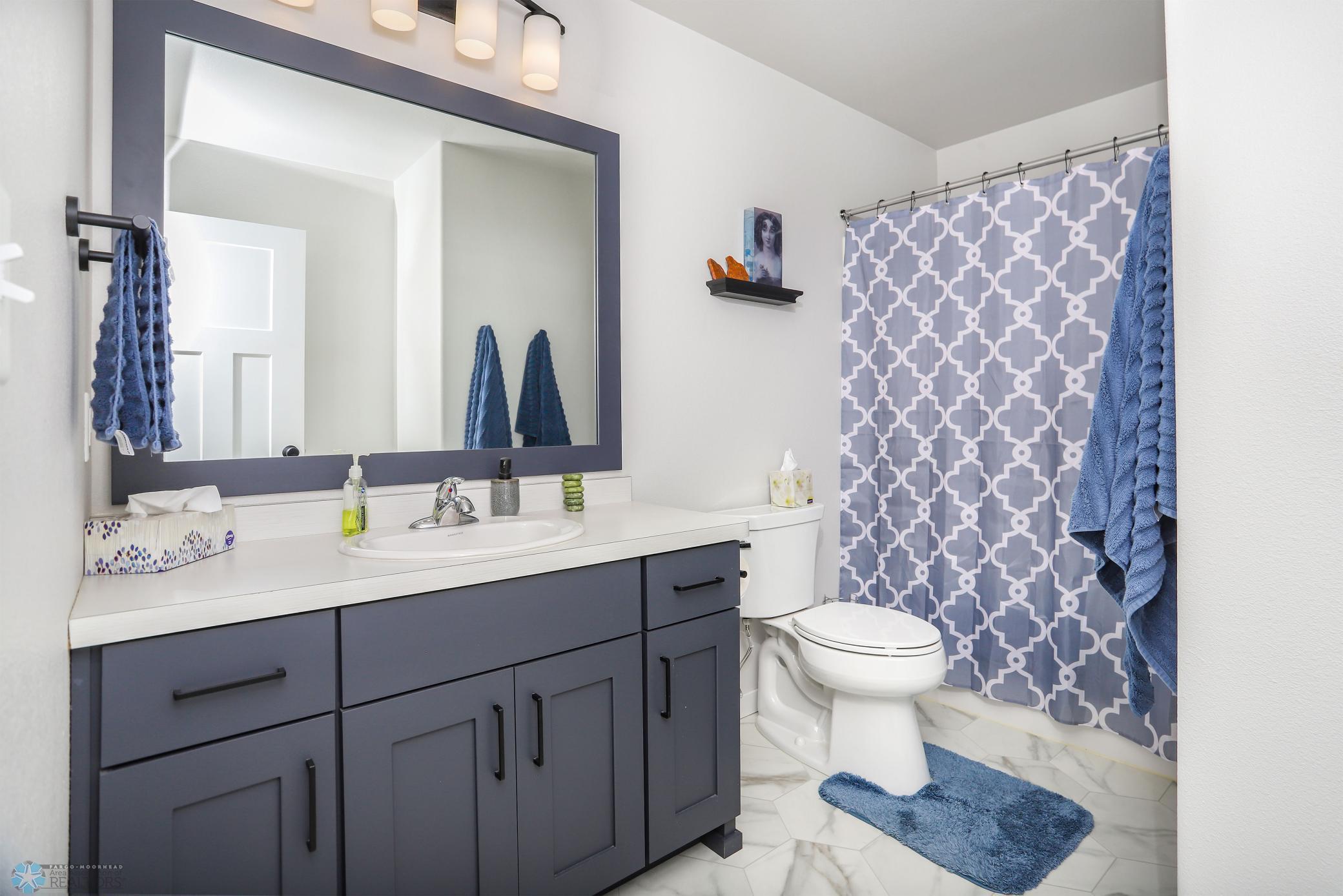 West Fargo, North Dakota 58078, United States, 3 Bedrooms Bedrooms, ,3 BathroomsBathrooms,Residential,Active,130445