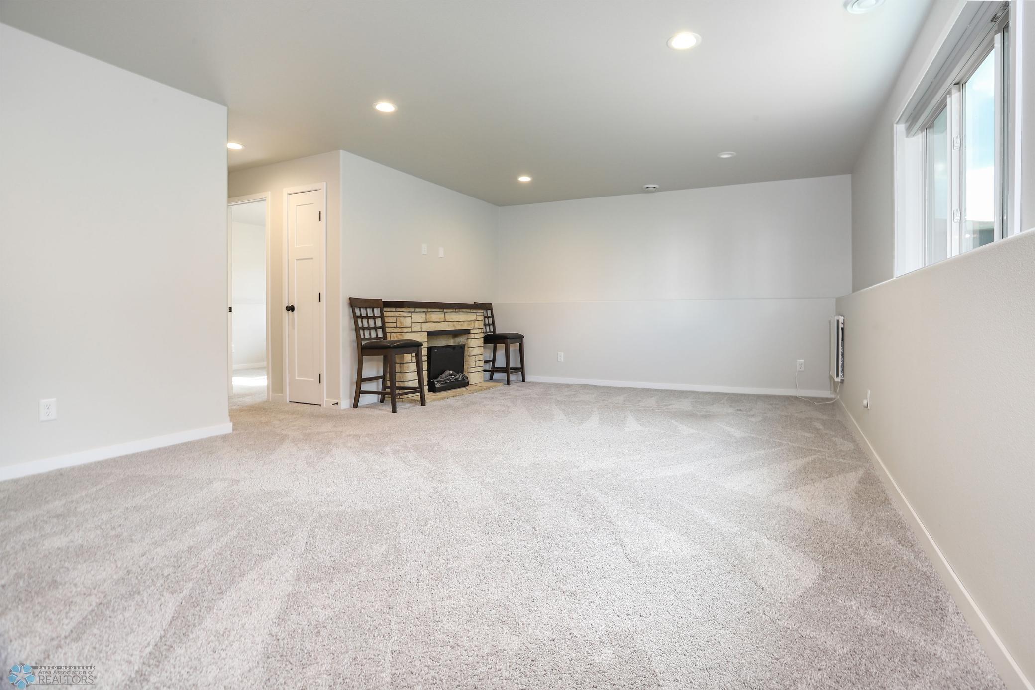 West Fargo, North Dakota 58078, United States, 3 Bedrooms Bedrooms, ,3 BathroomsBathrooms,Residential,Active,130445