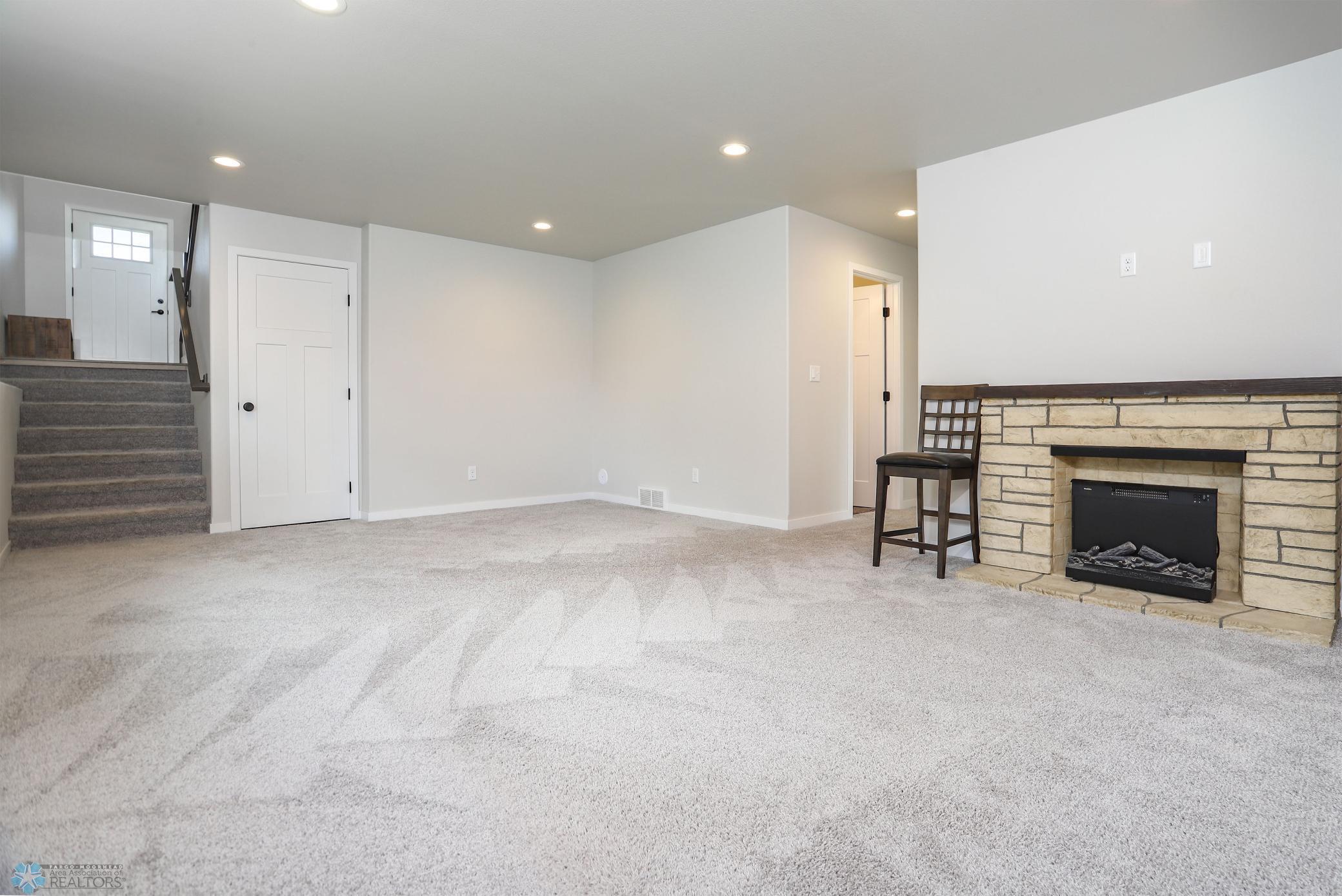 West Fargo, North Dakota 58078, United States, 3 Bedrooms Bedrooms, ,3 BathroomsBathrooms,Residential,Active,130445