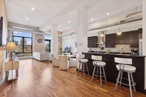 Condo For Sale - 150 Portland Avenue<br/> Minneapolis, MN 55401