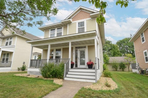 Townhouse For Sale - 13322 Tulip Street<br/> Andover, MN 55304
