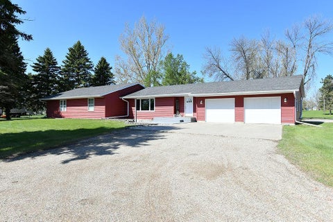 Homes For Sale - 347 4th Avenue<br/> Cass County, Hunter, ND 58048