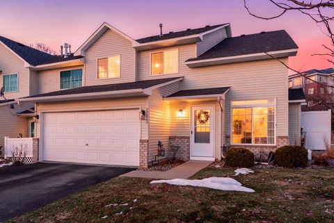 Townhouse For Sale - 8706 Quarry Ridge Lane<br/> Washington County, Saint Paul, MN 55125