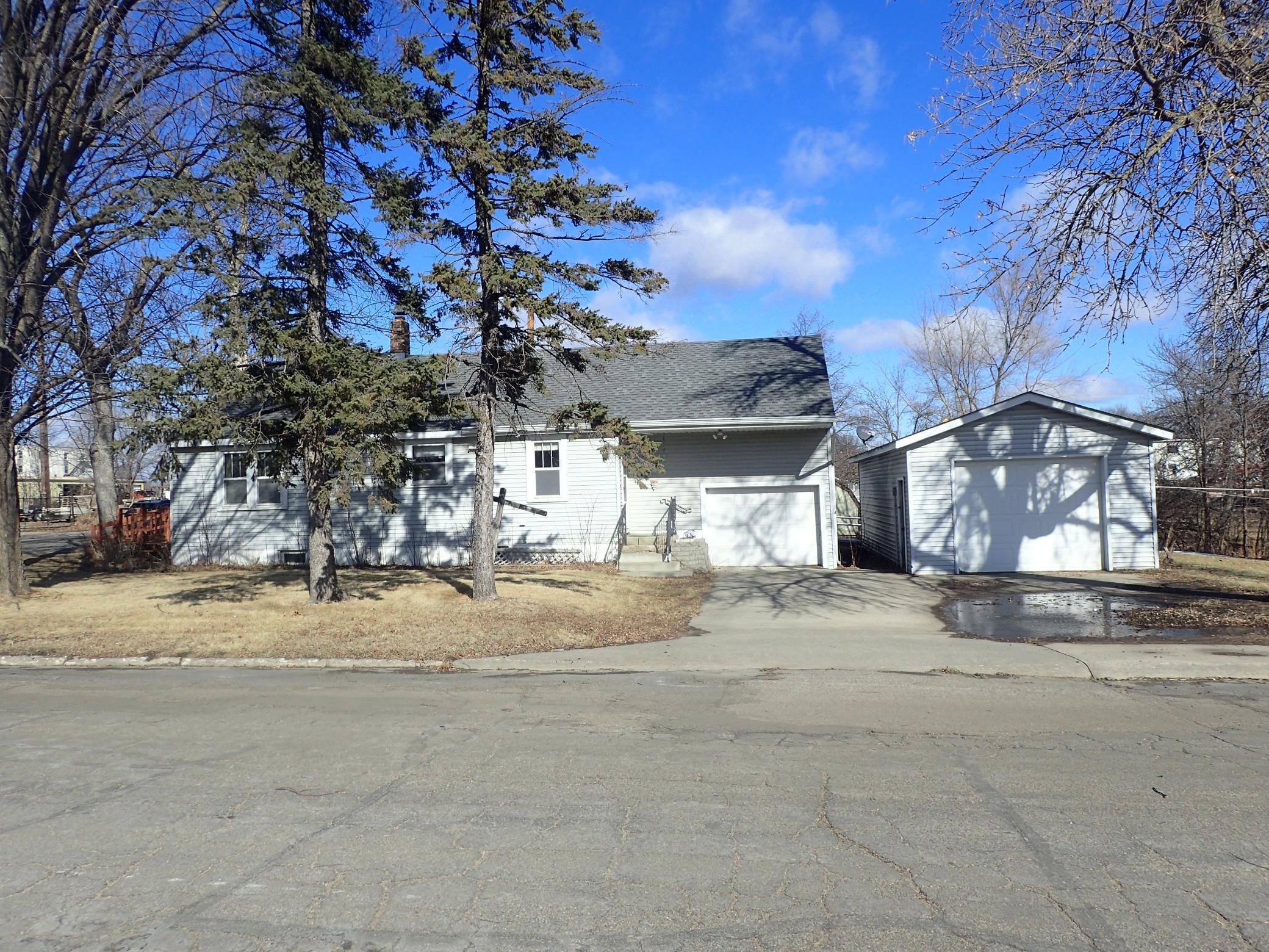 105 Pine Street, Sauk Centre, Minnesota image 1