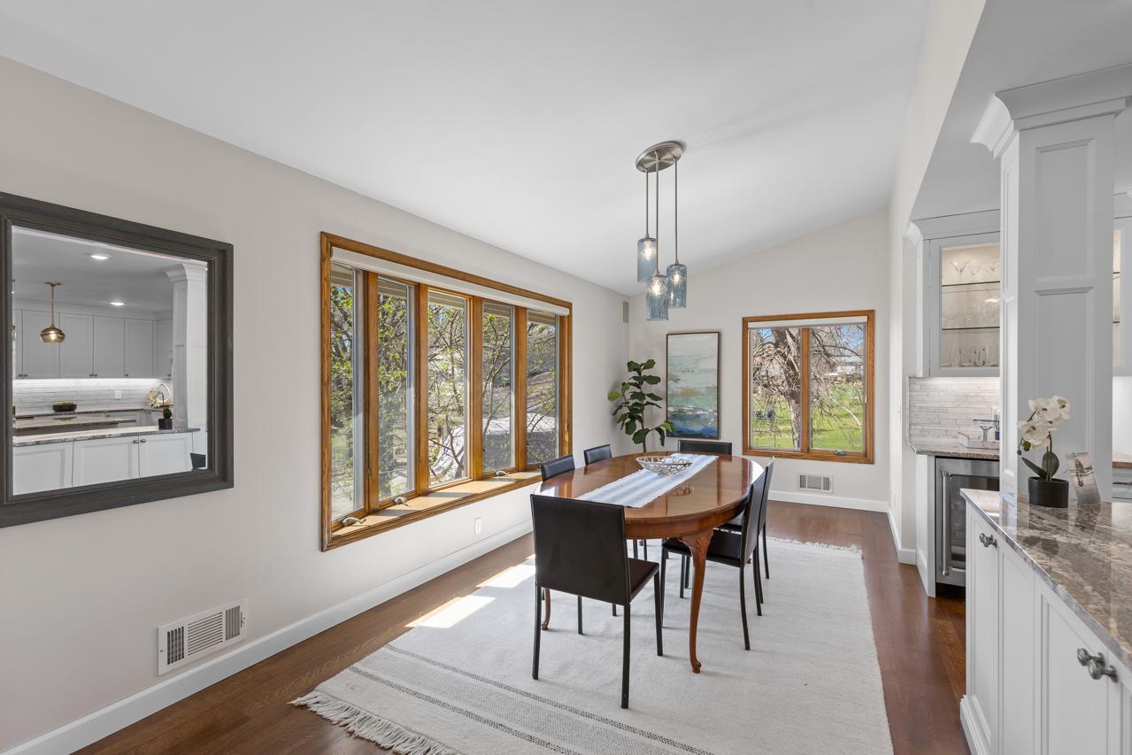 15361 Village Woods Drive, Eden Prairie, Minnesota image 12