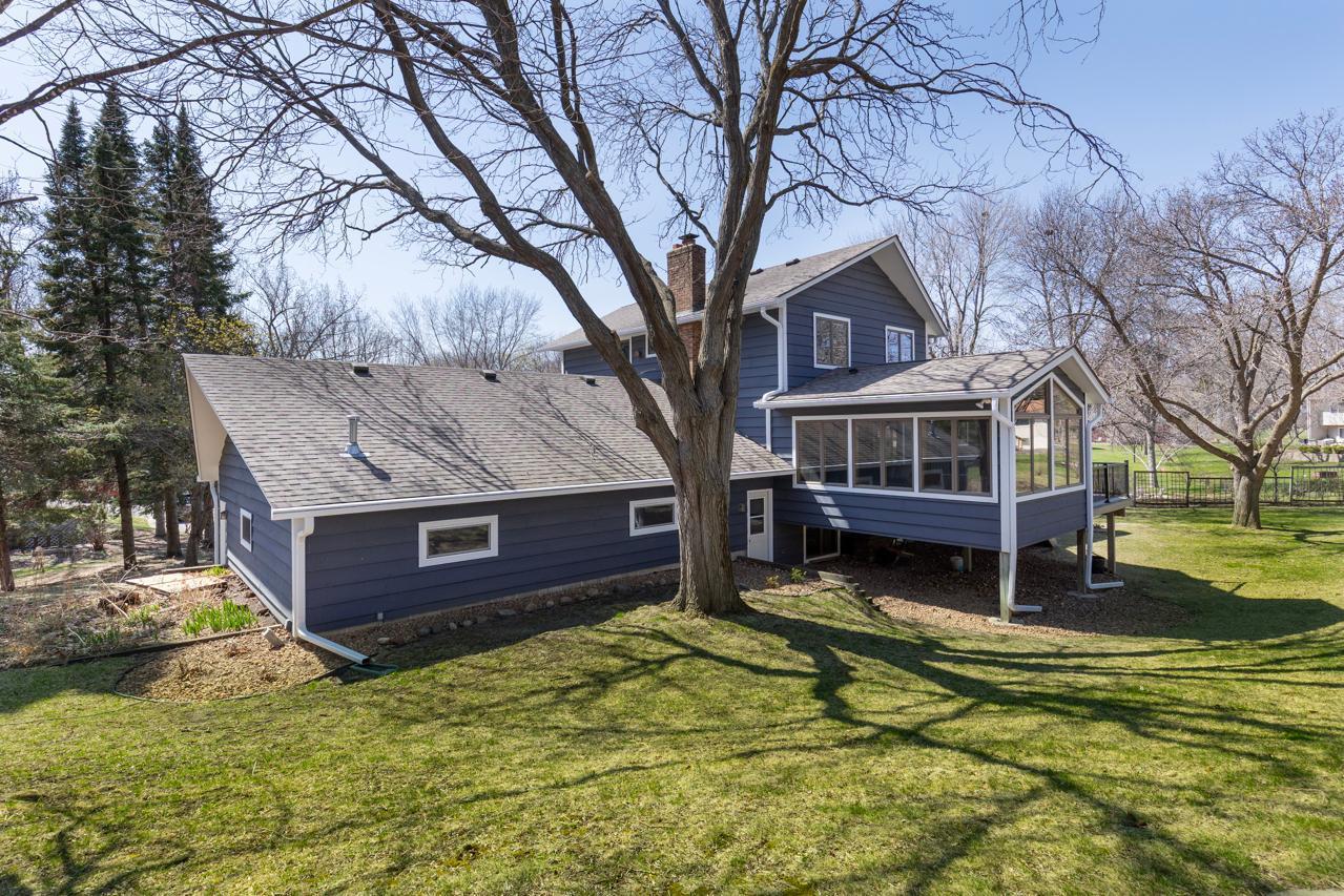 15361 Village Woods Drive, Eden Prairie, Minnesota image 40