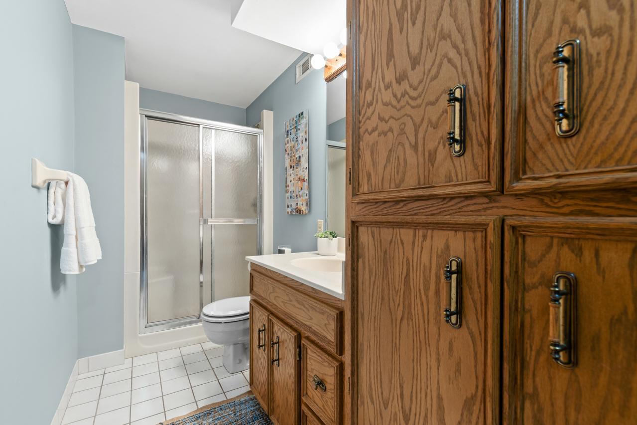 15361 Village Woods Drive, Eden Prairie, Minnesota image 36