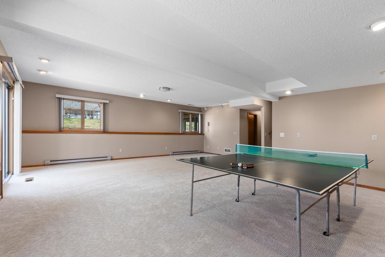 15361 Village Woods Drive, Eden Prairie, Minnesota image 33