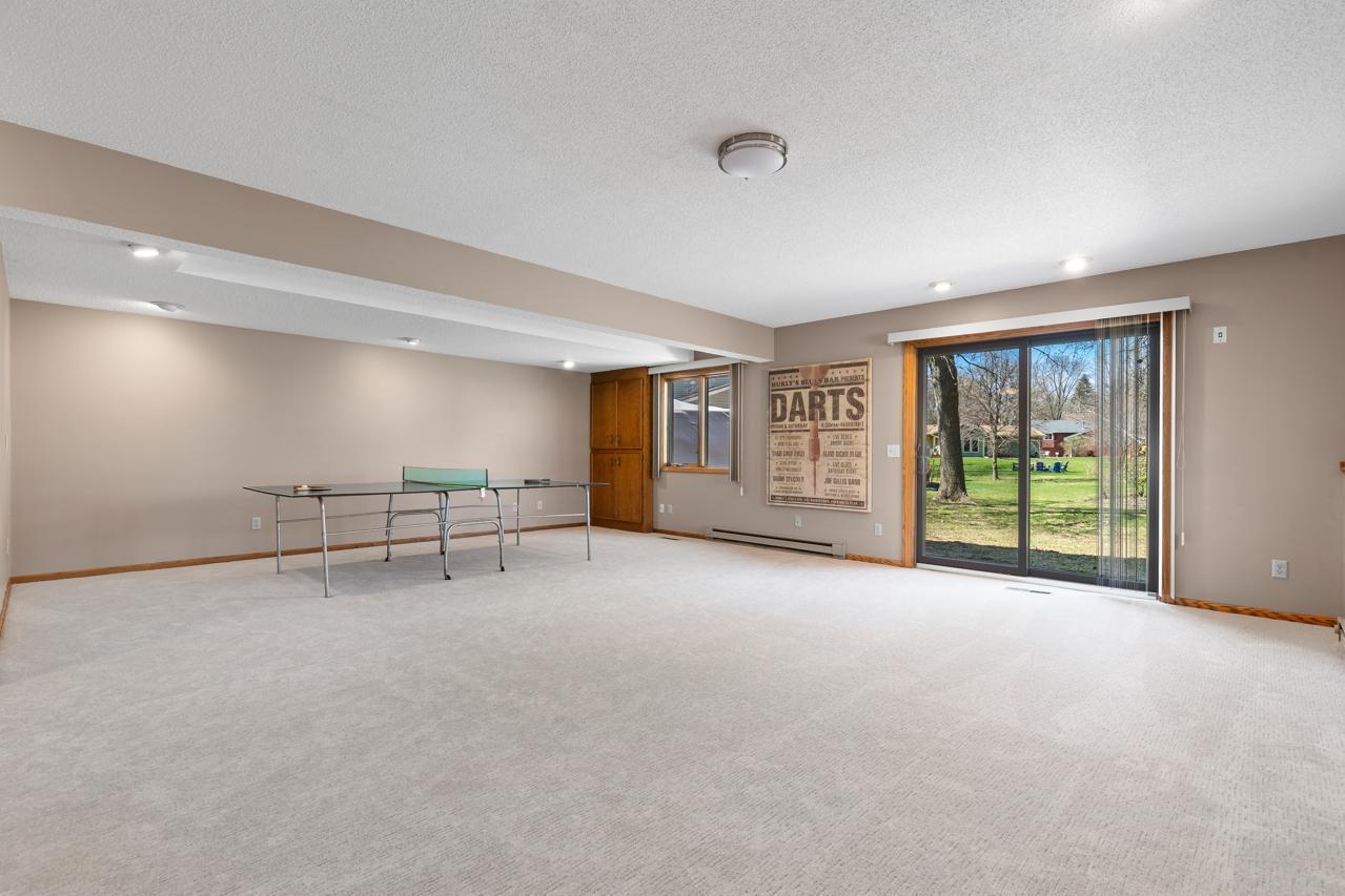 15361 Village Woods Drive, Eden Prairie, Minnesota image 31