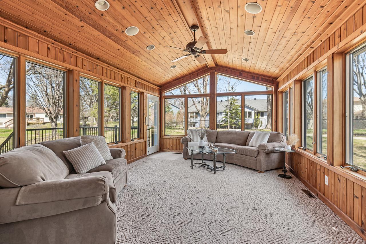 15361 Village Woods Drive, Eden Prairie, Minnesota image 16