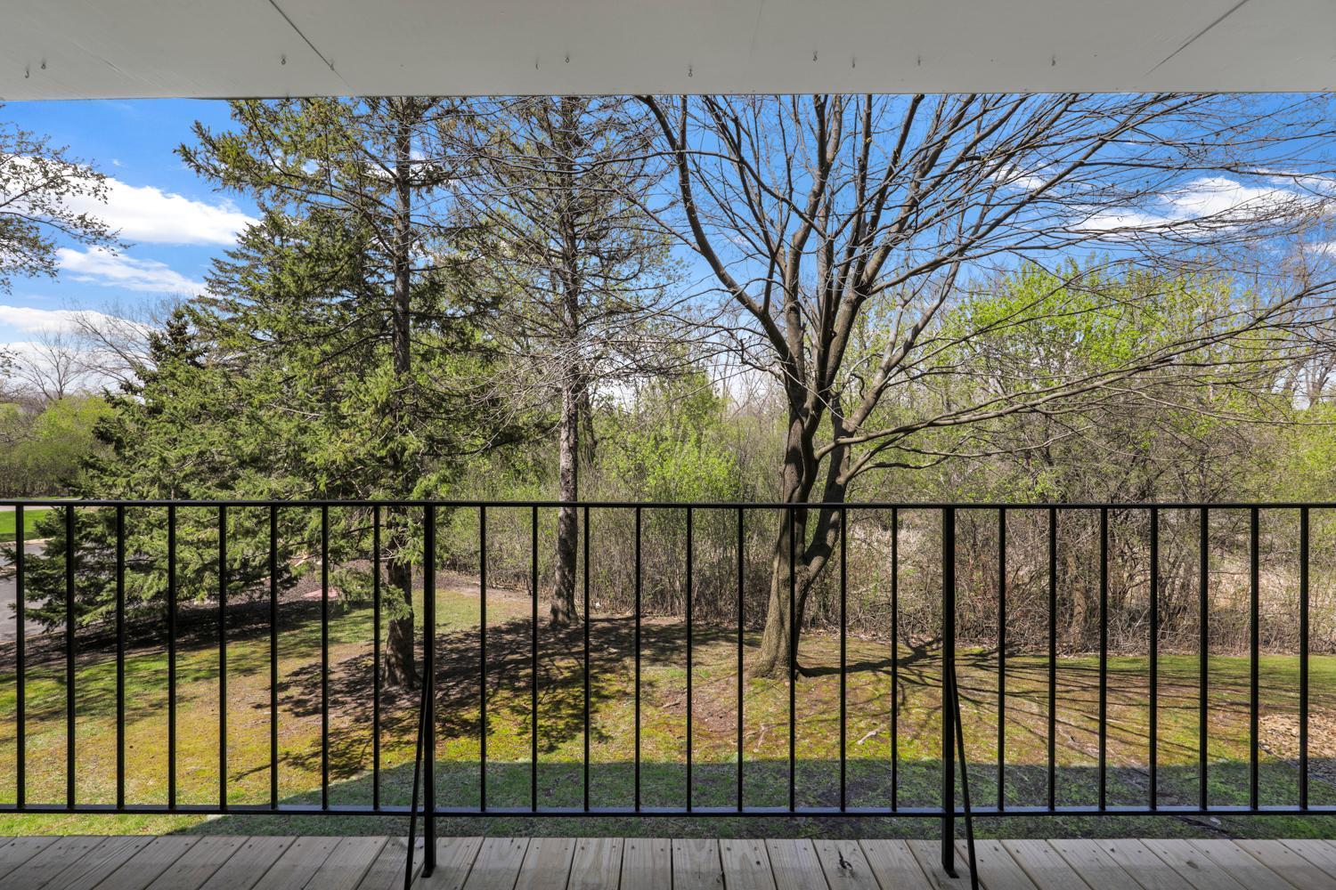 5645 Green Circle Drive #110, Hopkins, Minnesota image 8