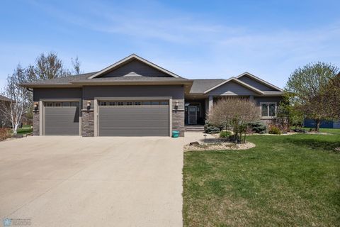 Homes For Sale - 6048 27th Street<br/> Fargo, ND 58104