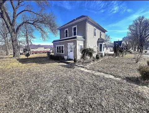 Homes For Sale - 110 Mill Street<br/> Sibley County, Winthrop, MN 55396