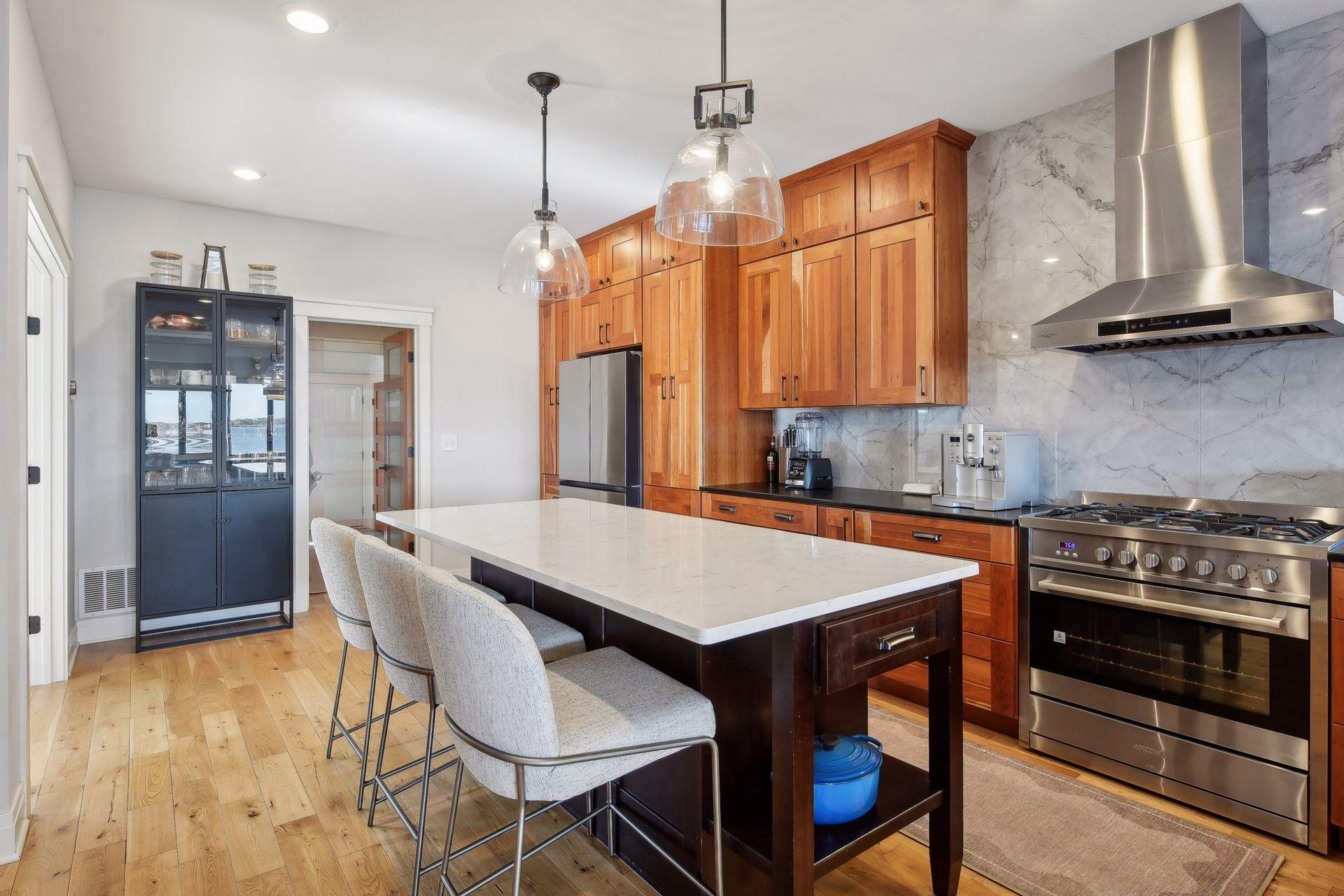 1990 Shadywood Road, Wayzata, Minnesota image 19