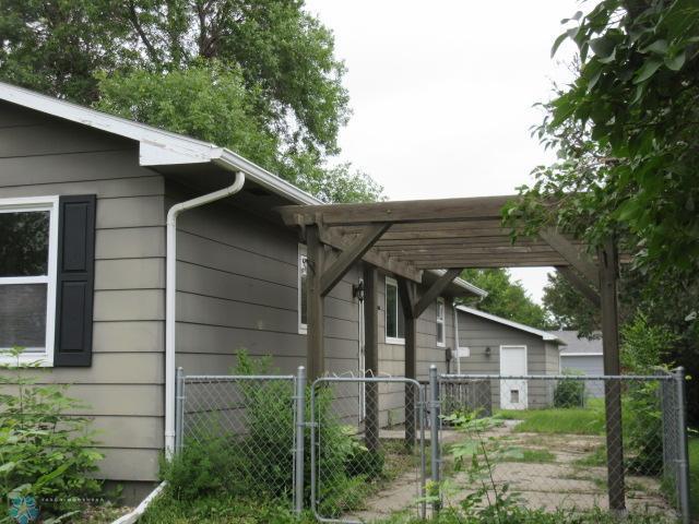 Jamestown, North Dakota 58401, United States, 4 Bedrooms Bedrooms, ,2 BathroomsBathrooms,Residential,Active,193108