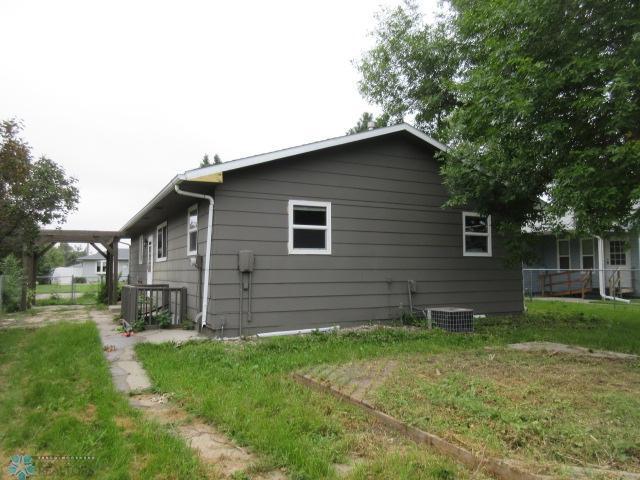 Jamestown, North Dakota 58401, United States, 4 Bedrooms Bedrooms, ,2 BathroomsBathrooms,Residential,Active,193108
