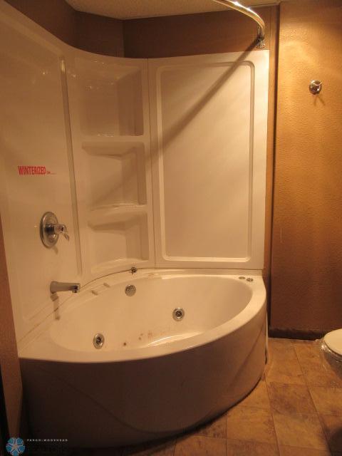 Jamestown, North Dakota 58401, United States, 4 Bedrooms Bedrooms, ,2 BathroomsBathrooms,Residential,Active,193108