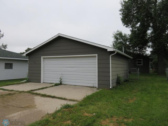 Jamestown, North Dakota 58401, United States, 4 Bedrooms Bedrooms, ,2 BathroomsBathrooms,Residential,Active,193108