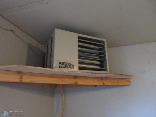 Jamestown, North Dakota 58401, United States, 4 Bedrooms Bedrooms, ,2 BathroomsBathrooms,Residential,Active,193108