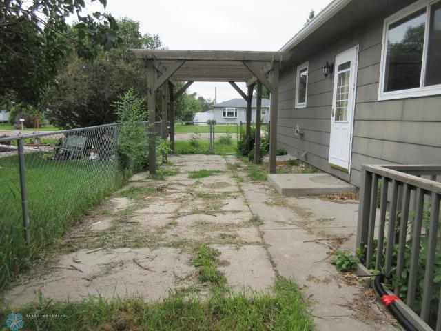 Jamestown, North Dakota 58401, United States, 4 Bedrooms Bedrooms, ,2 BathroomsBathrooms,Residential,Active,193108