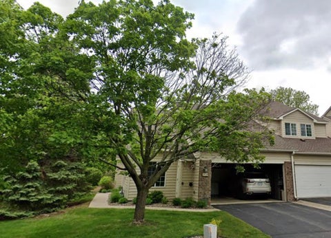 Townhouse For Sale - 2520 Claremont Drive<br/> Mendota Heights, MN 55120