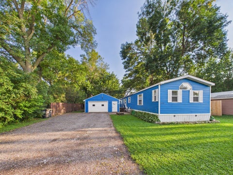 Homes For Sale - 701 Oak Avenue<br/> Blue Earth County, Madison Lake, MN 56063