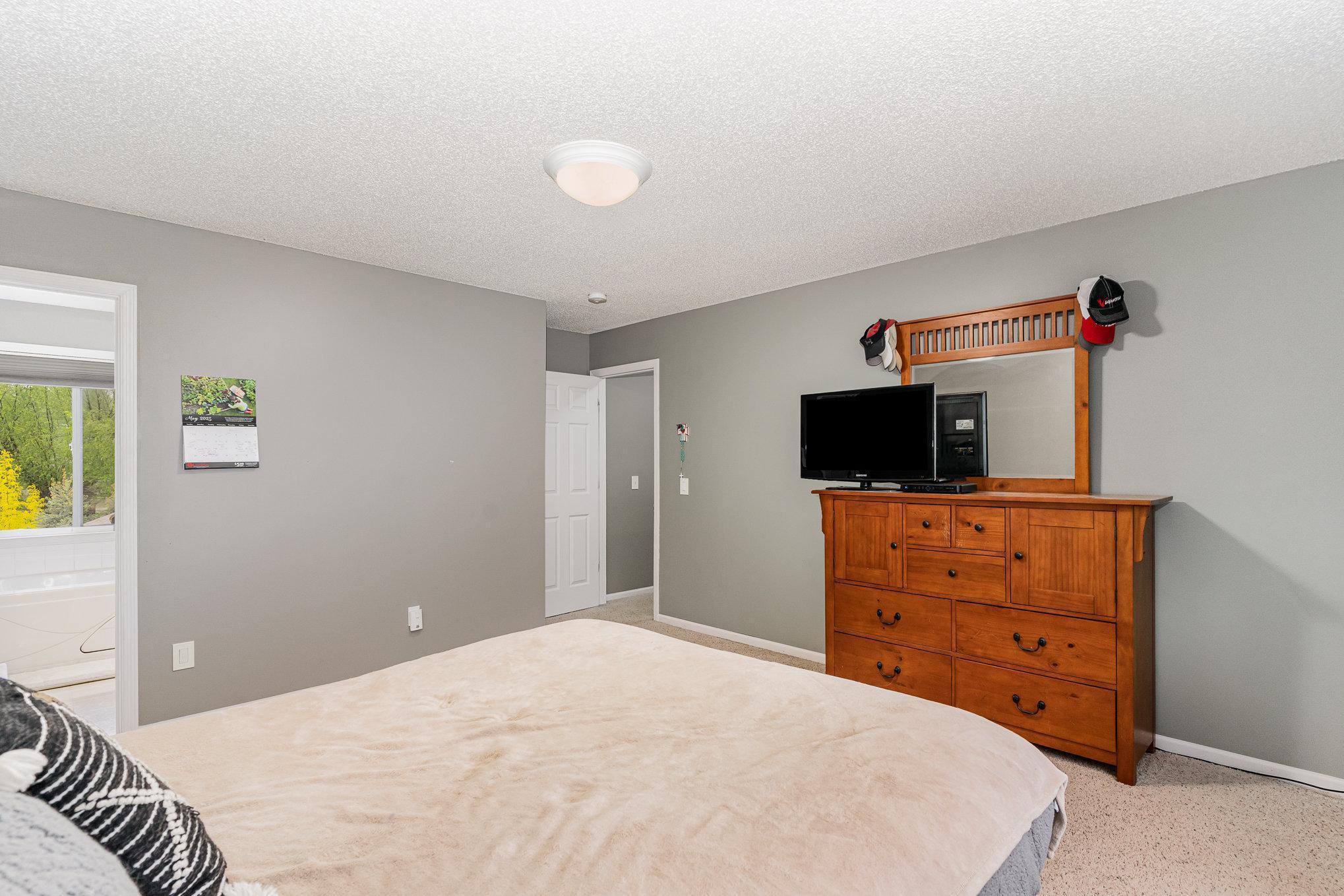 5921 200th Street, Farmington, Minnesota image 27