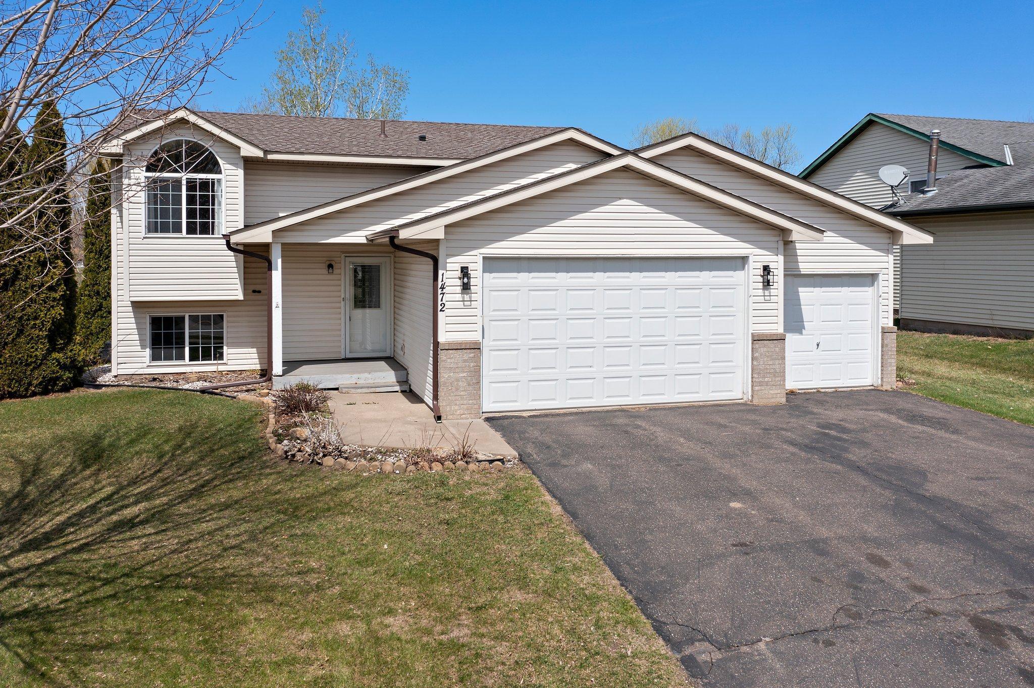 1472 16th Avenue, Cambridge, Minnesota image 4