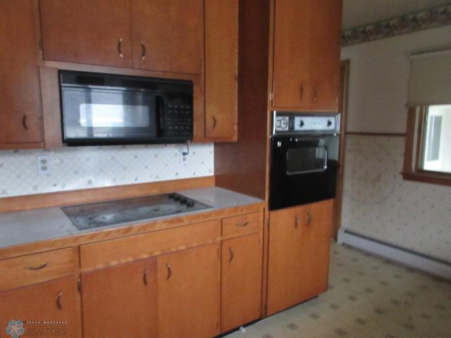 Lidgerwood, North Dakota 58053, United States, 2 Bedrooms Bedrooms, ,2 BathroomsBathrooms,Residential,Pending,60081