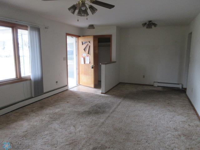 Lidgerwood, North Dakota 58053, United States, 2 Bedrooms Bedrooms, ,2 BathroomsBathrooms,Residential,Pending,60081