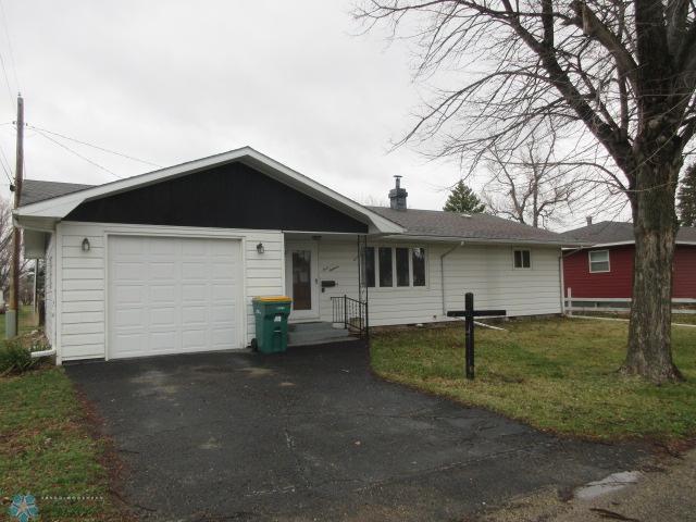 Lidgerwood, North Dakota 58053, United States, 2 Bedrooms Bedrooms, ,2 BathroomsBathrooms,Residential,Pending,60081