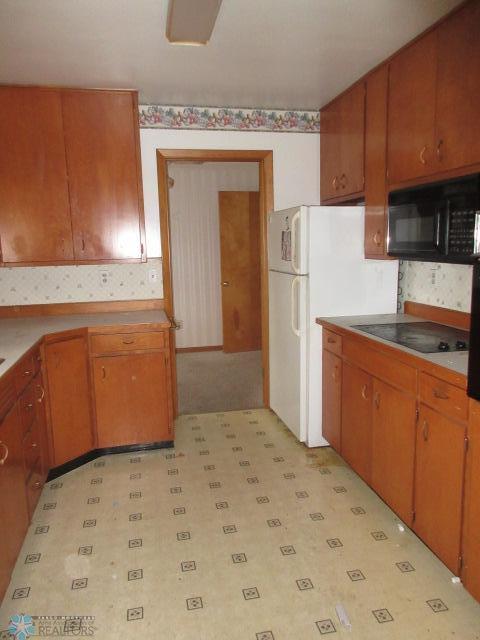Lidgerwood, North Dakota 58053, United States, 2 Bedrooms Bedrooms, ,2 BathroomsBathrooms,Residential,Pending,60081