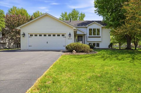 Homes For Sale - 9803 Kirkwood Lane<br/> Hennepin County, Maple Grove, MN 55369