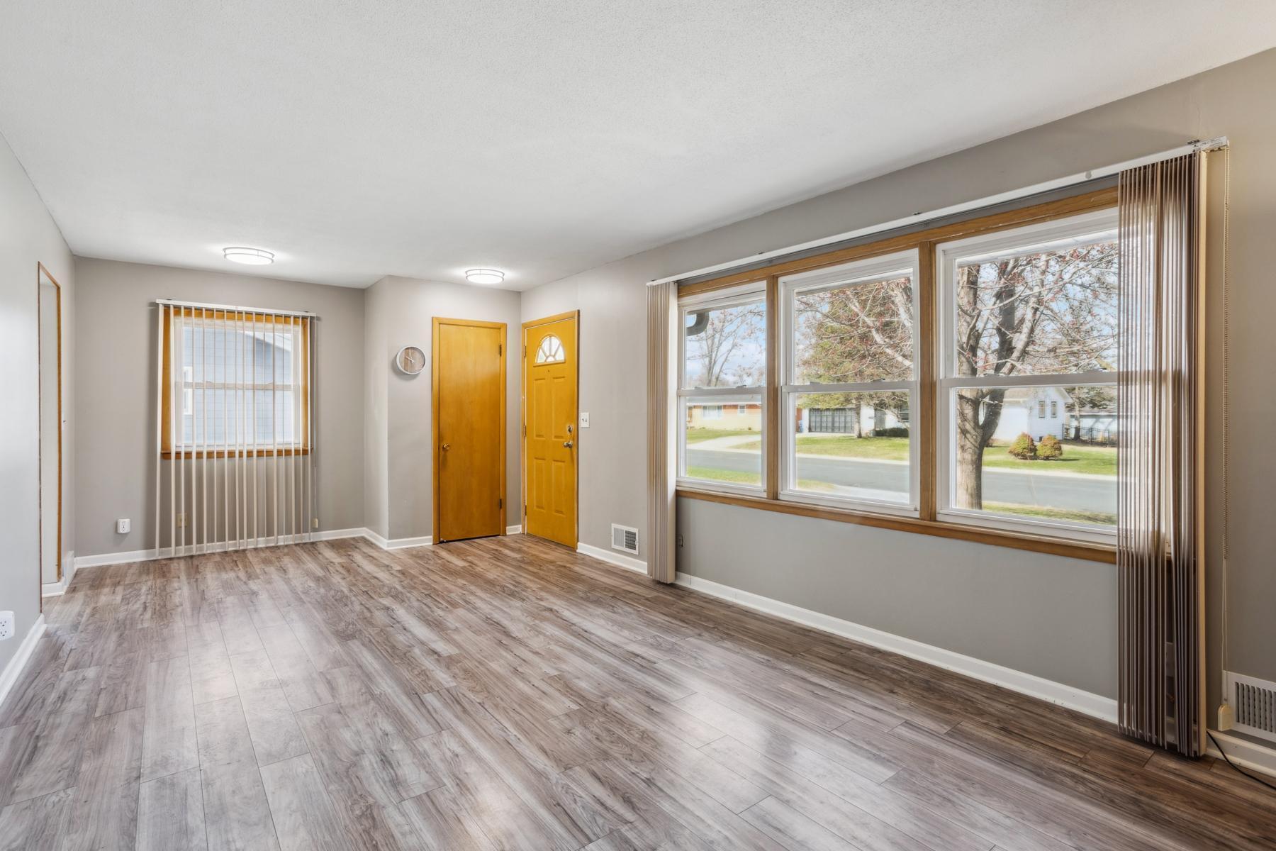 619 Jefferson Street, Shakopee, Minnesota image 4