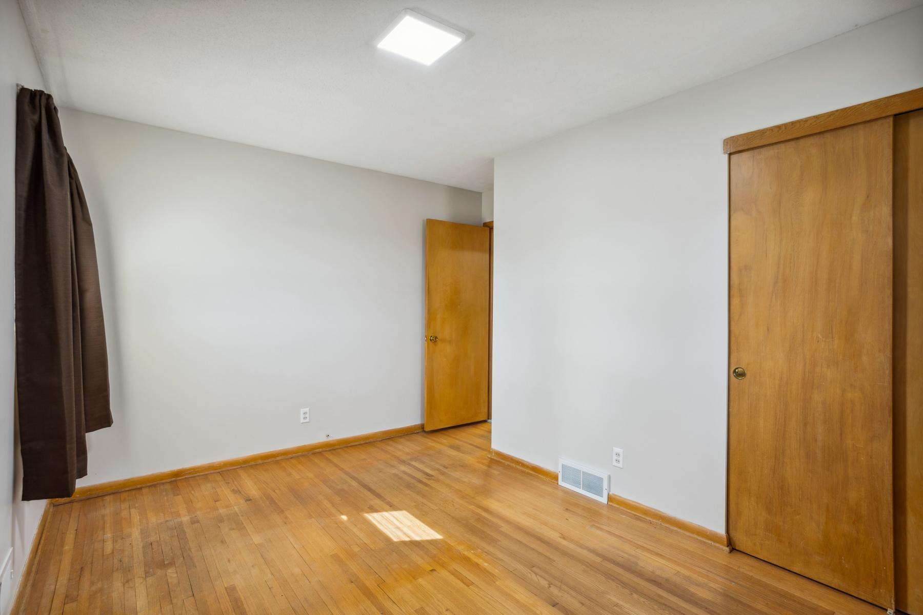 619 Jefferson Street, Shakopee, Minnesota image 11