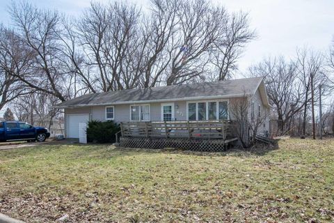 Homes For Sale - 471 Sky View Avenue<br/> Nicollet County, Lafayette, MN 56054