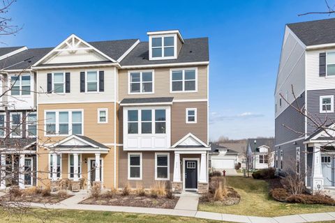 Townhouse For Sale - 573 Satori Way<br/> Chaska, MN 55318