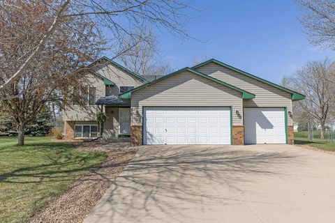 812 S Elm Street, Belle Plaine, MN 56011 - #: 6531565