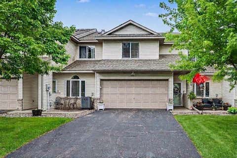Townhouse For Sale - 1106 Crystal Place<br/> Chaska, MN 55318