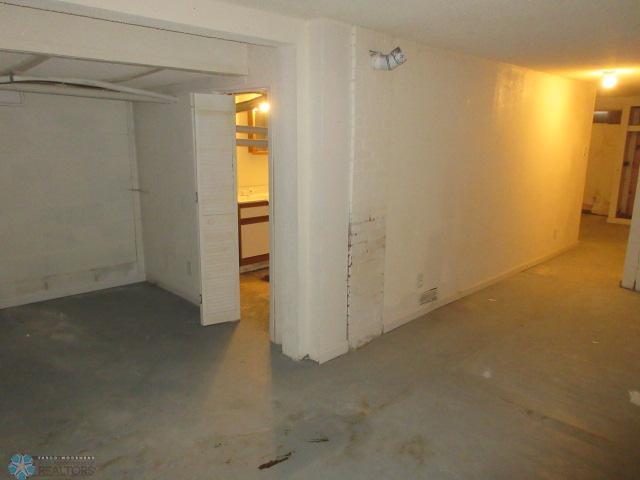 Jamestown, North Dakota 58401, United States, 4 Bedrooms Bedrooms, ,2 BathroomsBathrooms,Residential,Active,95395