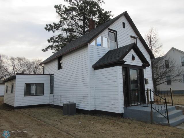 Jamestown, North Dakota 58401, United States, 4 Bedrooms Bedrooms, ,2 BathroomsBathrooms,Residential,Active,95395