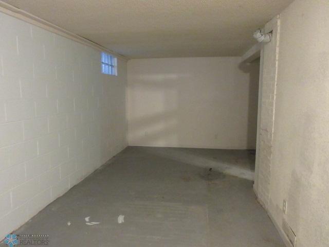 Jamestown, North Dakota 58401, United States, 4 Bedrooms Bedrooms, ,2 BathroomsBathrooms,Residential,Active,95395