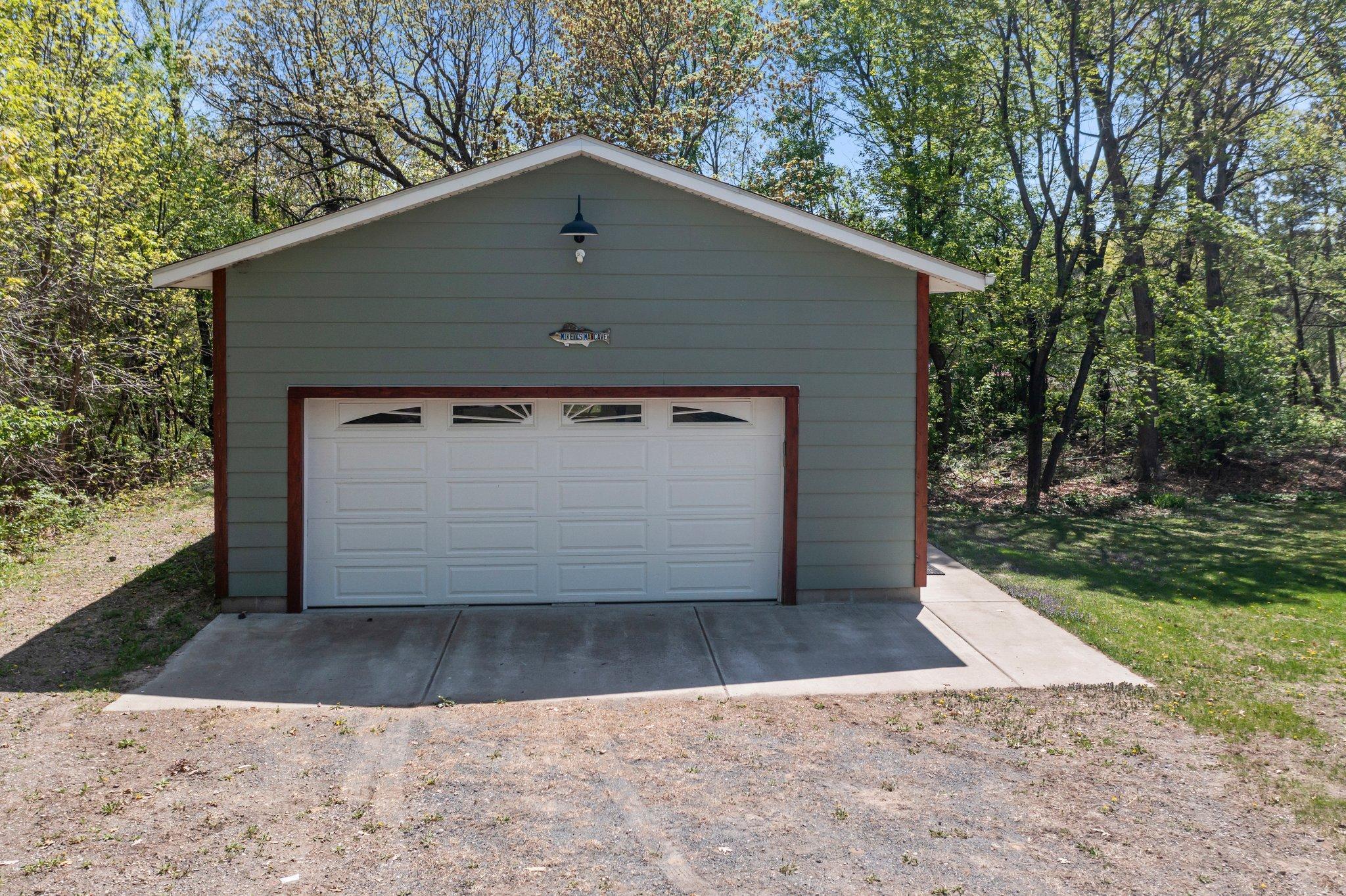 972 Birch Street, Circle Pines, Minnesota image 7