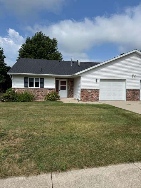 Homes For Sale - 2608 10th Street<br/> Kandiyohi County, Willmar, MN 56201