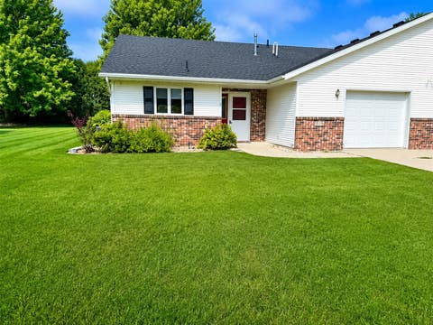 Homes For Sale - 2608 10th Street<br/> Willmar, MN 56201