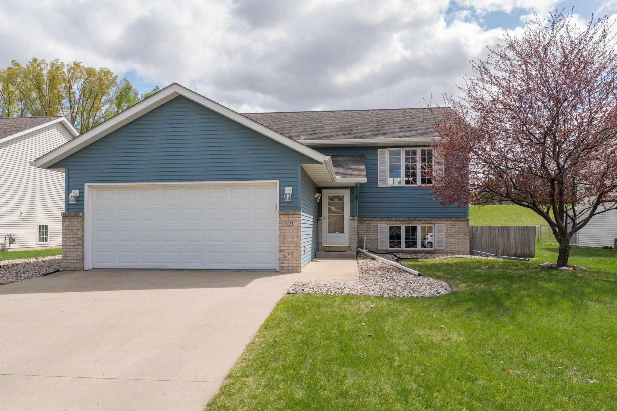 121 Torrey Pines Court, Mankato, Minnesota image 2