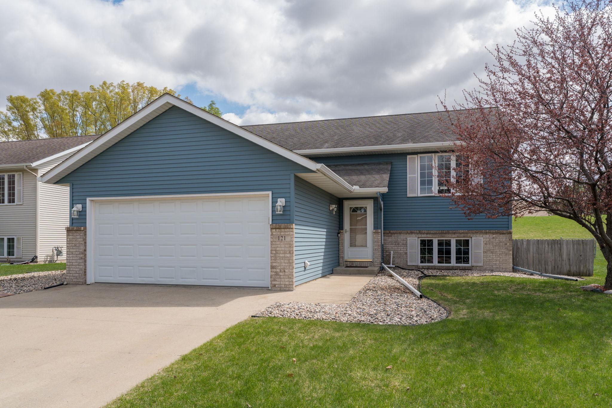 121 Torrey Pines Court, Mankato, Minnesota image 1