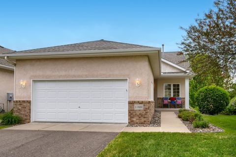 Townhouse For Sale - 17688 Glasgow Way<br/> Lakeville, MN 55044