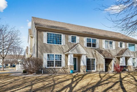 Townhouse For Sale - 11899 85th Place<br/> Maple Grove, MN 55369